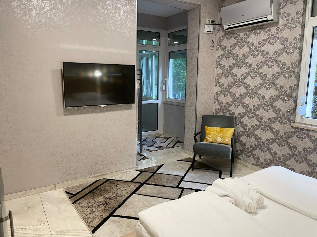 De Luxe Studio Burgas, City Center ภายนอก รูปภาพ