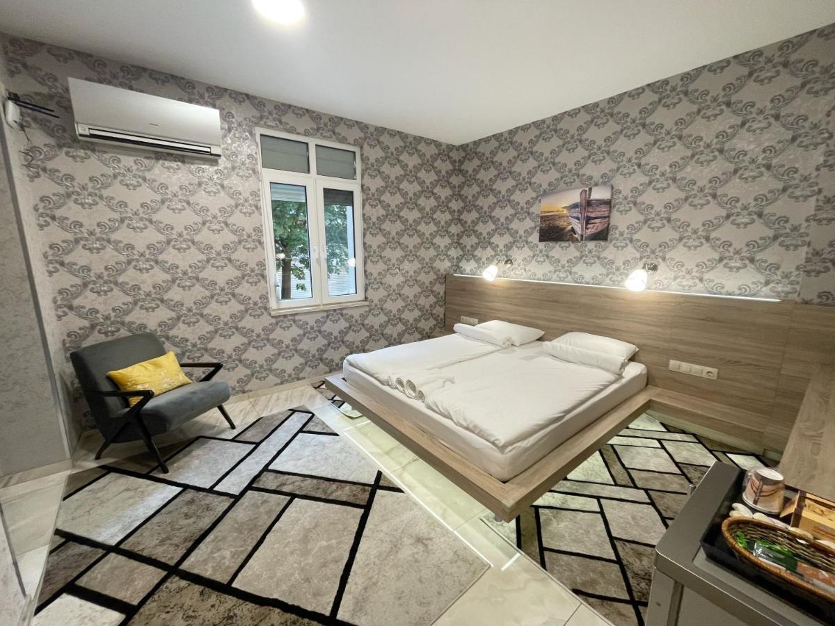 De Luxe Studio Burgas, City Center ภายนอก รูปภาพ