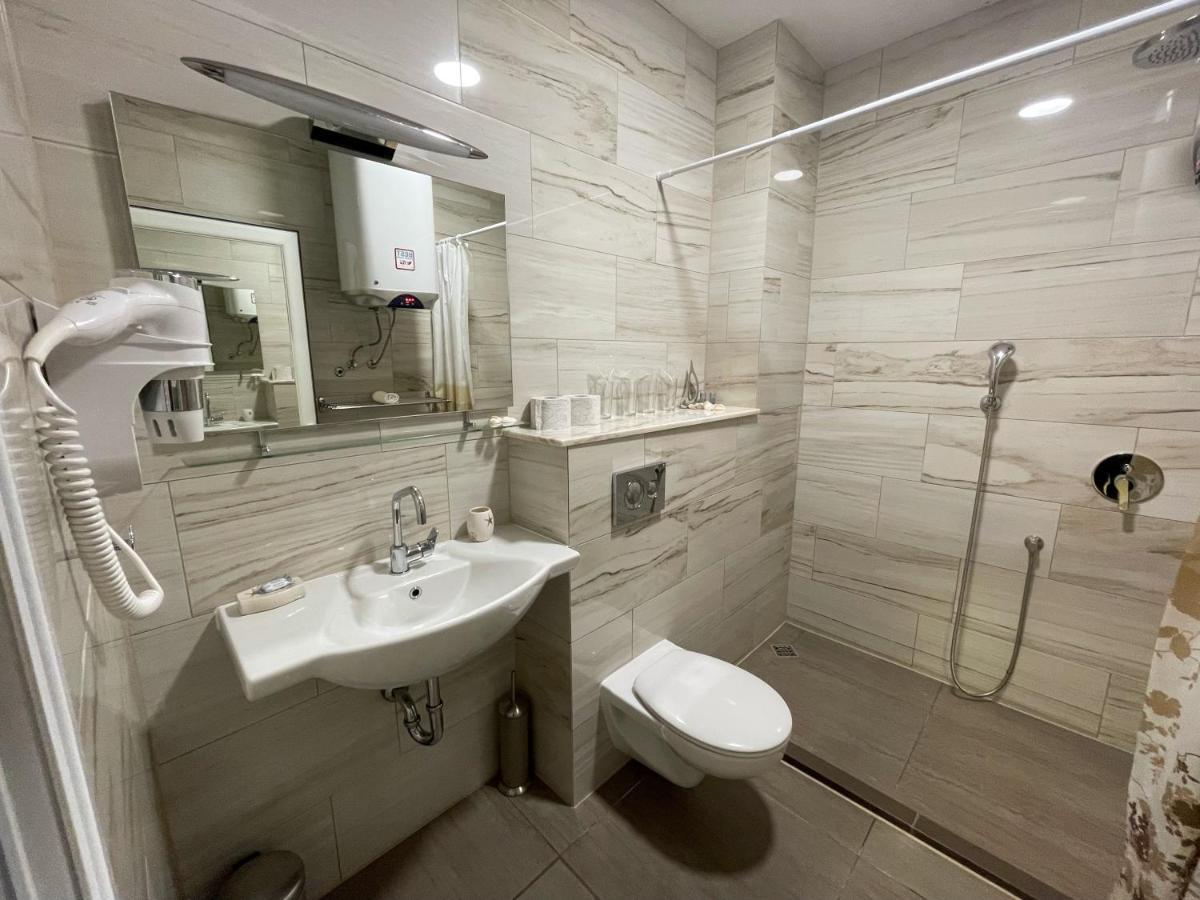 De Luxe Studio Burgas, City Center ภายนอก รูปภาพ